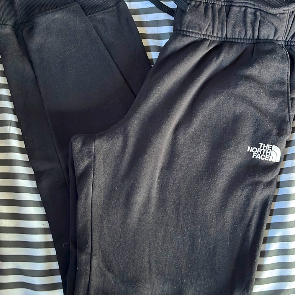 The North Face Women’s Black Joggers size Large
